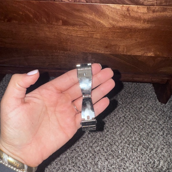 GUESS silver watch - Picture 3 of 5